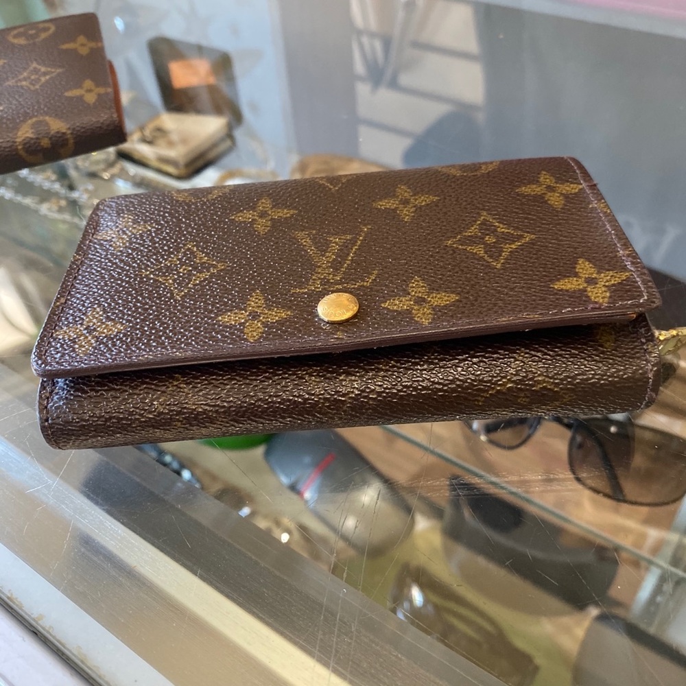 🔥sold🔥Louis Vuitton Monogram Porte Wallet